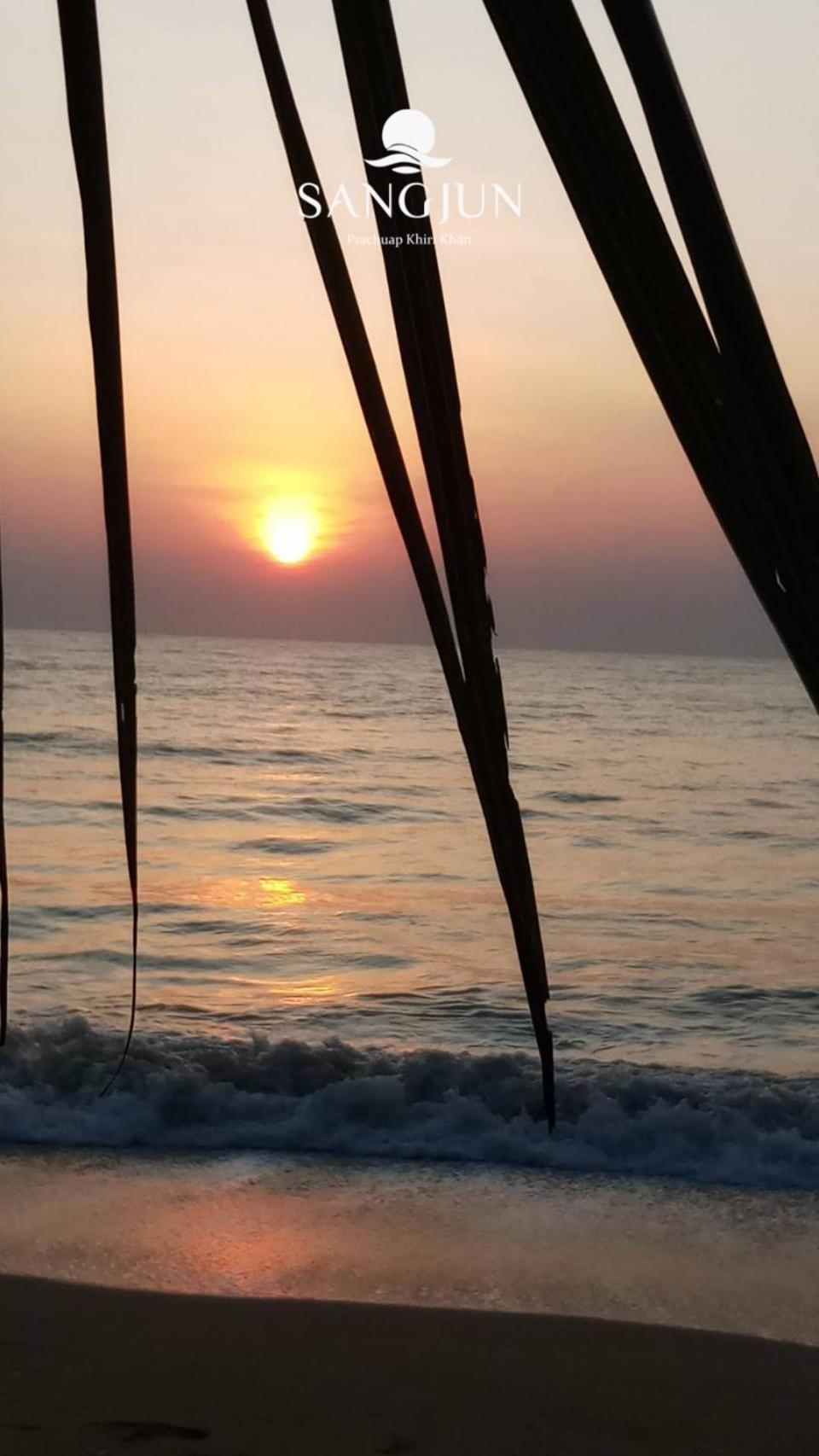 Sangjun On Beach Resort Bang Saphan Dış mekan fotoğraf
