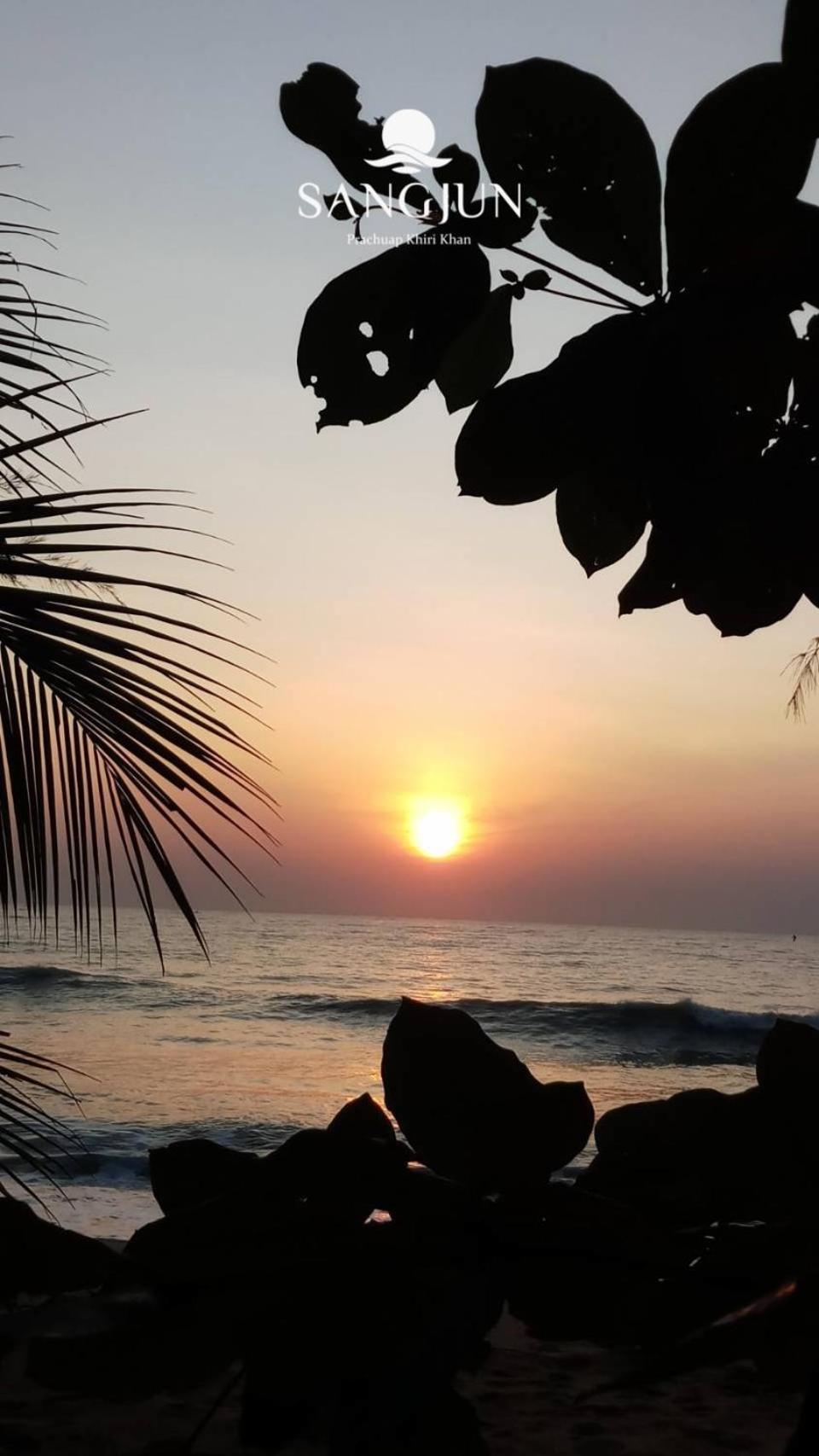 Sangjun On Beach Resort Bang Saphan Dış mekan fotoğraf