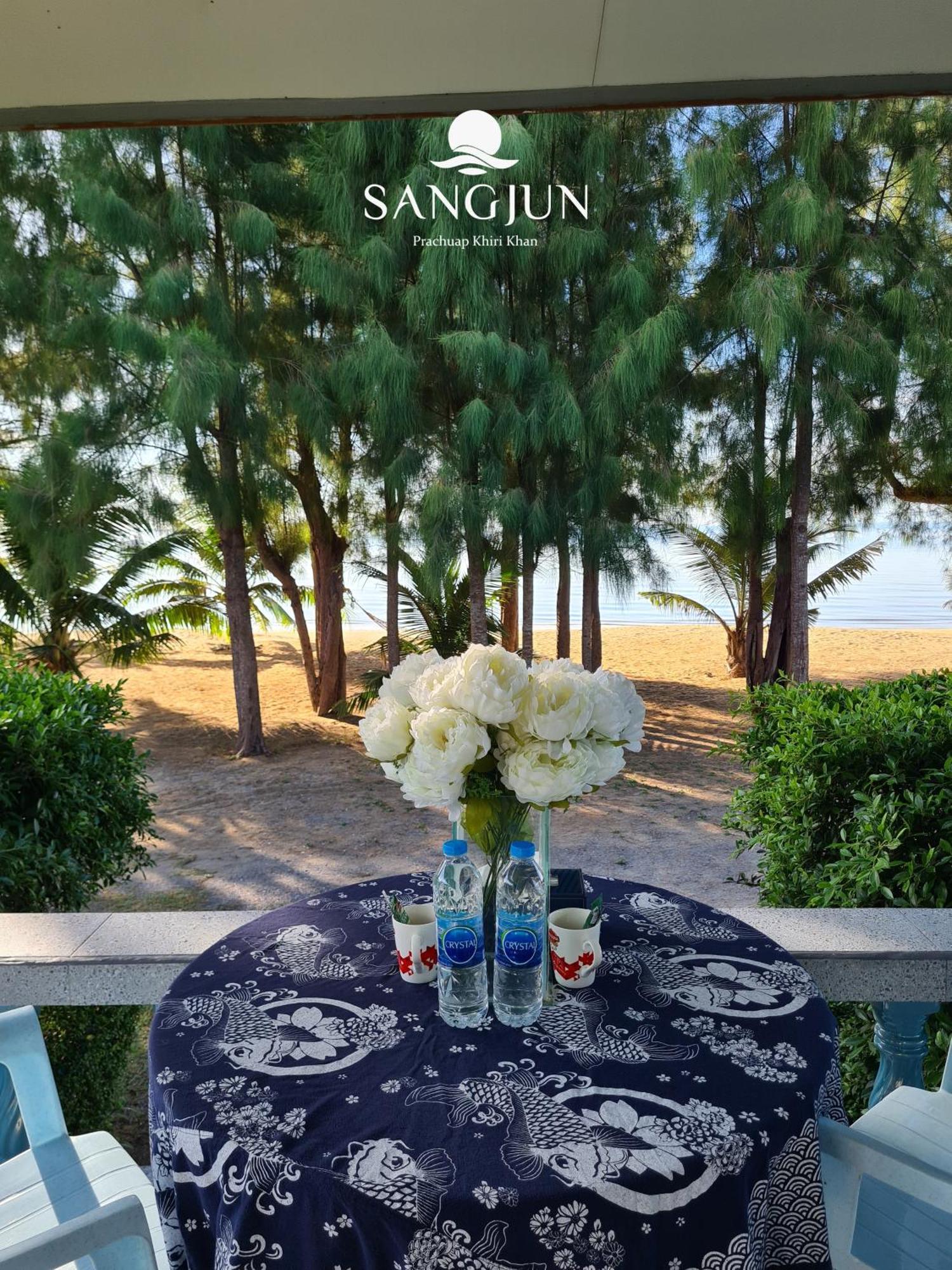 Sangjun On Beach Resort Bang Saphan Dış mekan fotoğraf